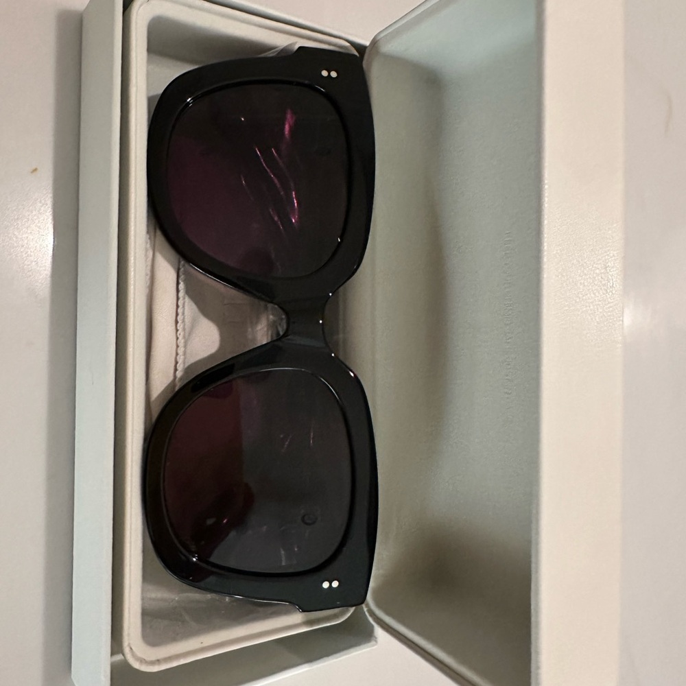 Chimi 08.2 Black Sunglasses — worn once!